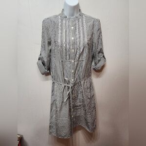 Gap Shirt‎ Dress Medium Striped Gray White Casual Office Lightweight C330